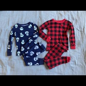 2 Sets of 3T pajamas